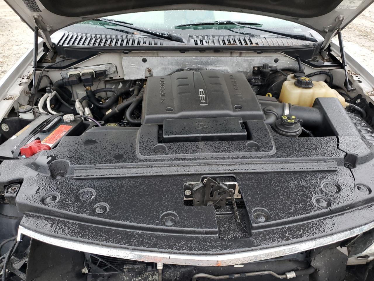 2007 Lincoln Navigator VIN: 5LMFU28597LJ10928 Lot: 81097055