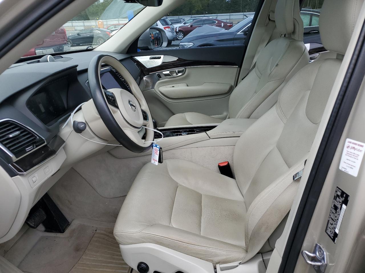 2016 Volvo Xc90 T6 VIN: YV4A22PK5G1051528 Lot: 84635055