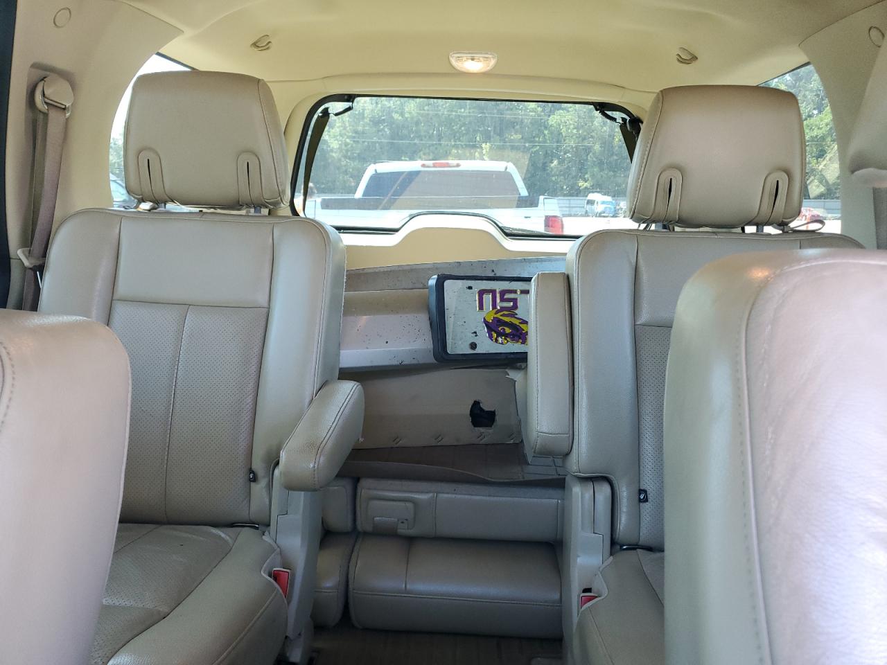 2010 Ford Expedition Eddie Bauer VIN: 1FMJU1H54AEB72028 Lot: 84581415