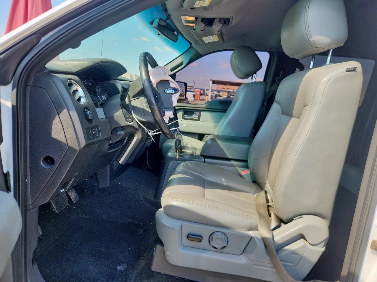 2014 Ford F150 Supercrew VIN: 1FTFW1CT4EFC26387 Lot: 83866365