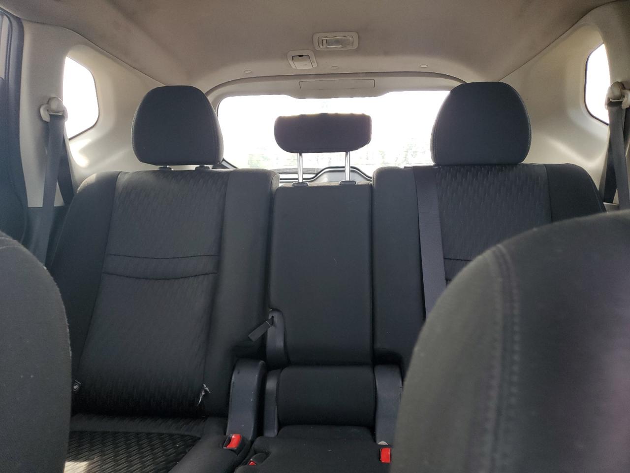 2017 Nissan Rogue S VIN: KNMAT2MV2HP572610 Lot: 81063815