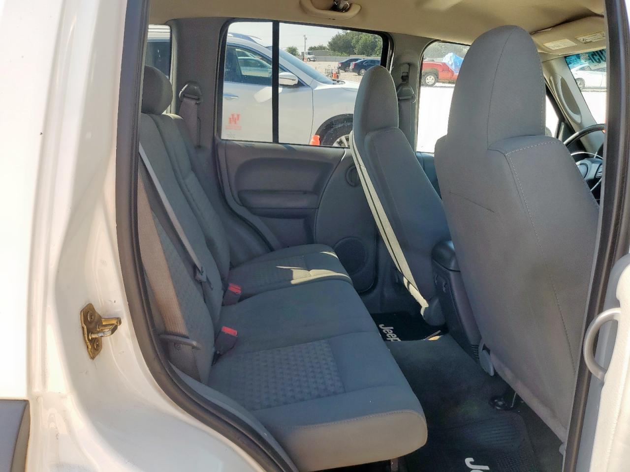 2006 Jeep Liberty Sport VIN: 1J4GL48K46W108043 Lot: 70523705