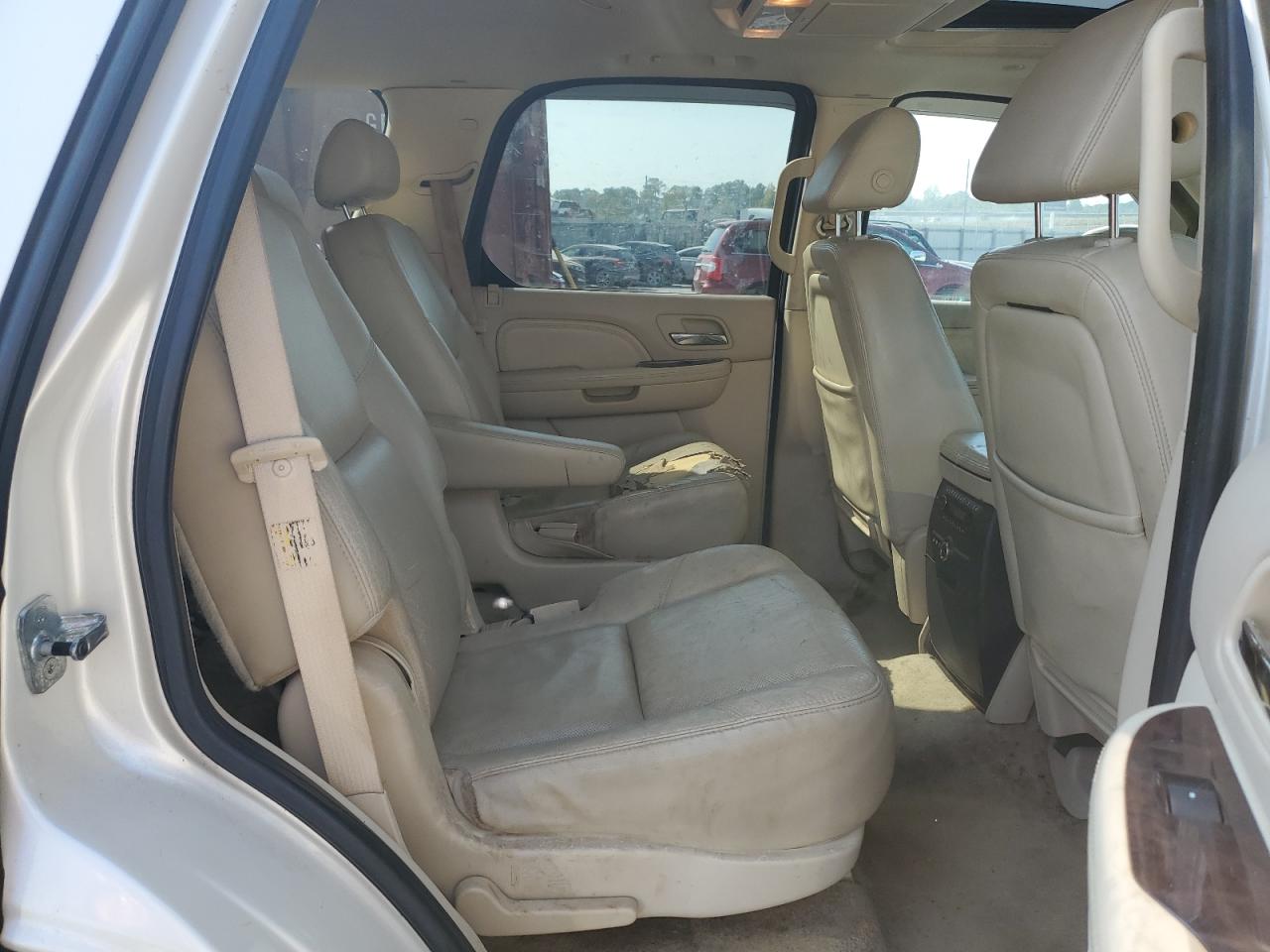 2007 Cadillac Escalade Luxury VIN: 1GYFK63847R120179 Lot: 80402095