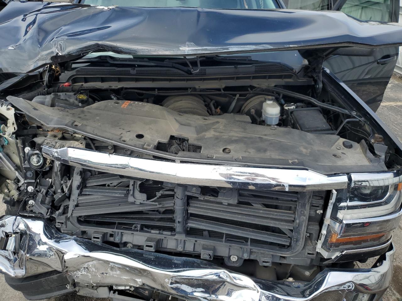 2018 Chevrolet Silverado K1500 Lt VIN: 3GCUKREC1JG622591 Lot: 81427705