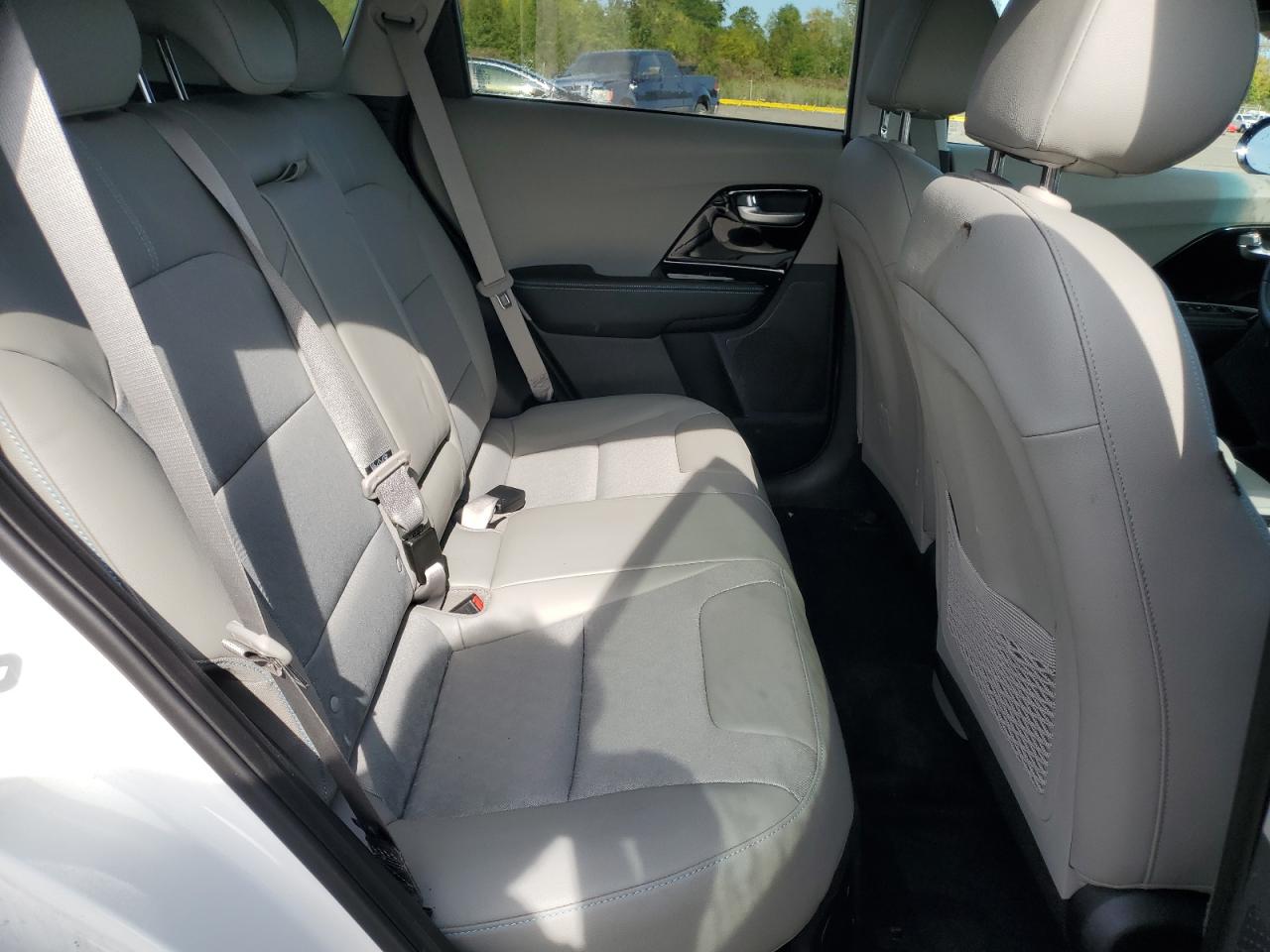 2020 Kia Niro Touring VIN: KNDCC3LC4L5435557 Lot: 71987075