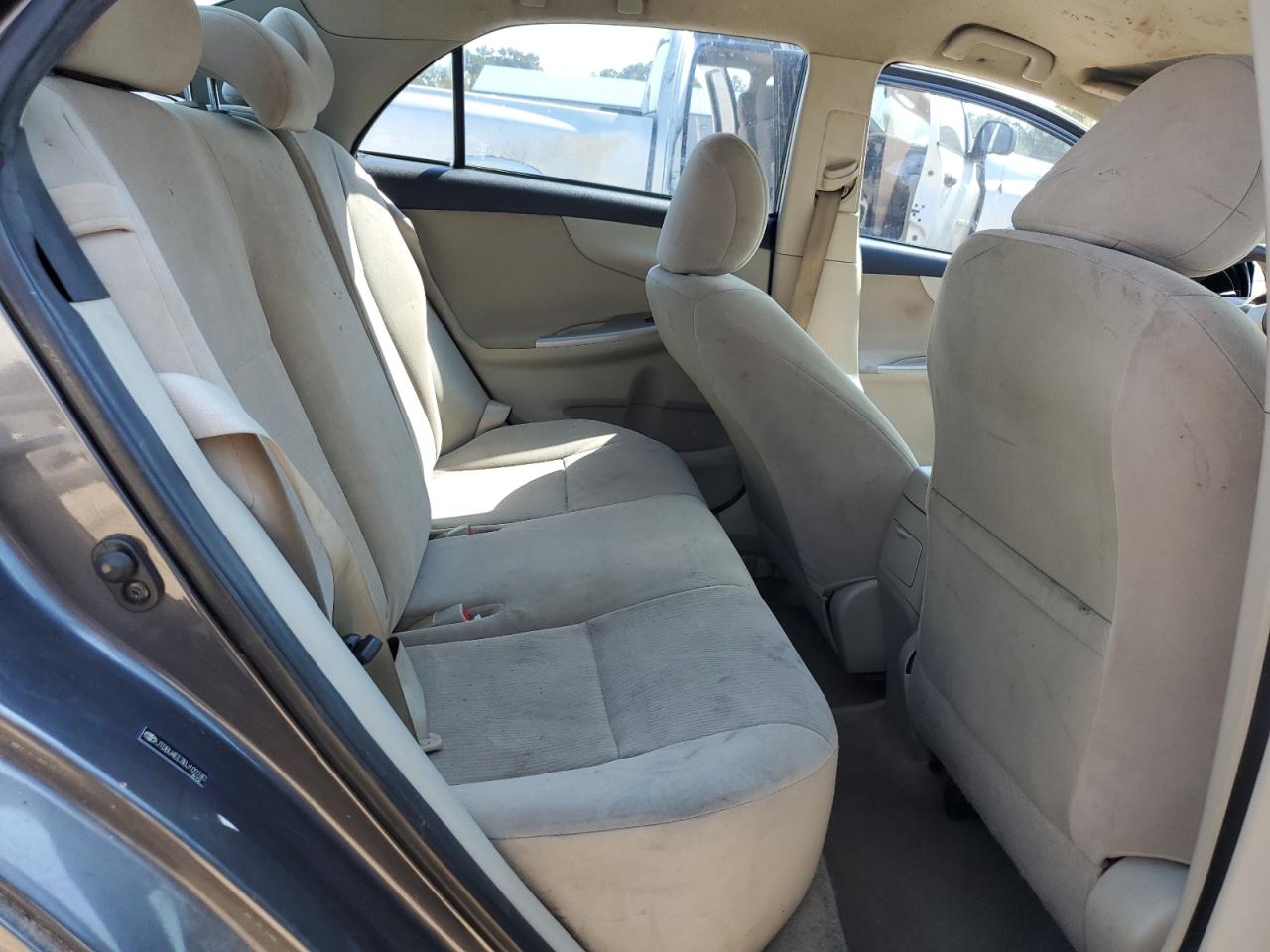 2011 Toyota Corolla Base VIN: JTDBU4EE3BJ102740 Lot: 81110875