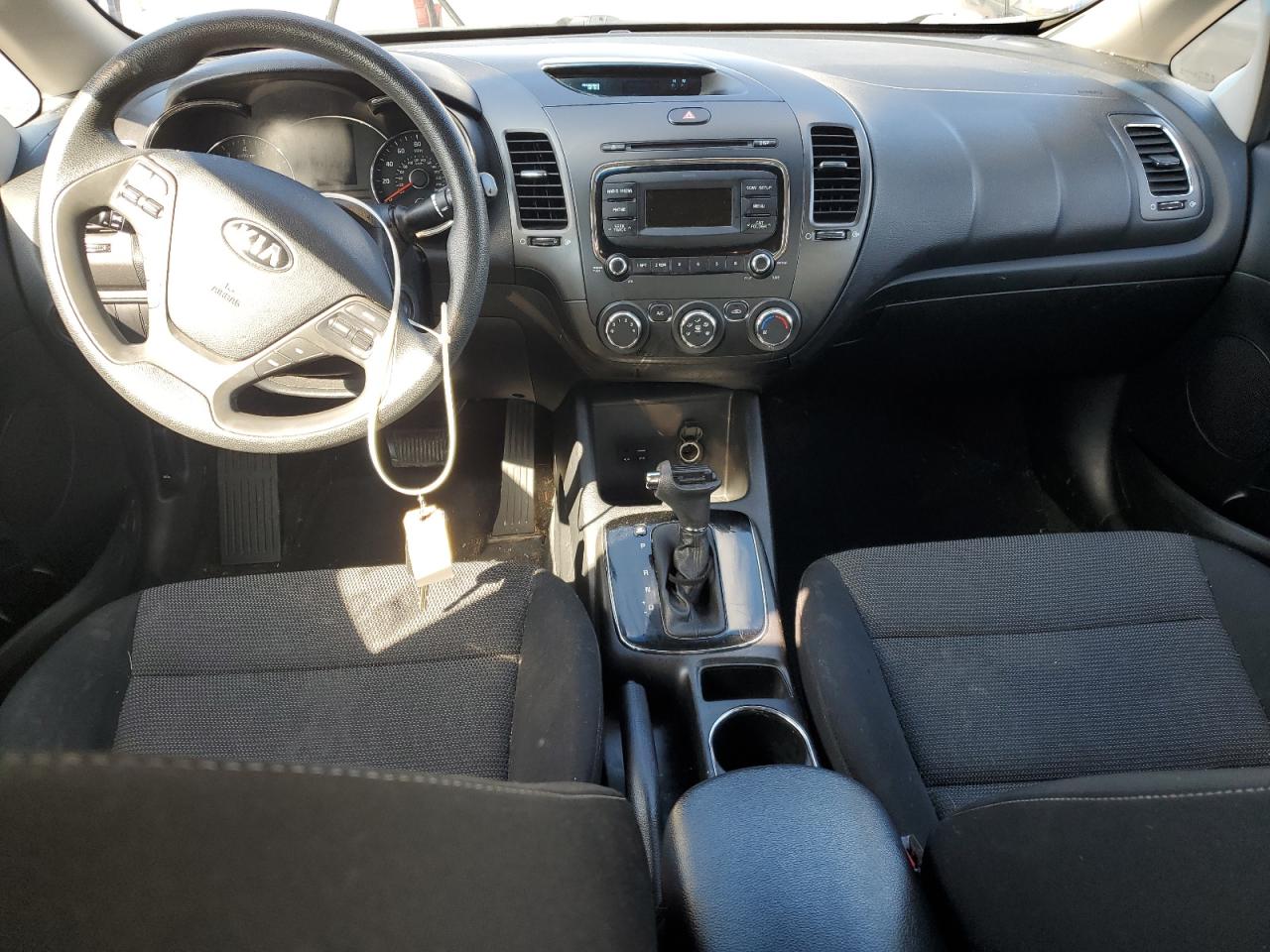 2018 Kia Forte Lx VIN: 3KPFK4A7XJE215806 Lot: 81867855