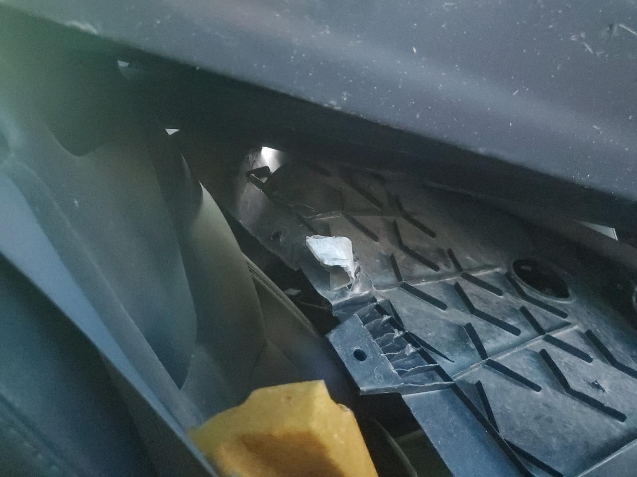 2019 Tesla Model X VIN: 5YJXCBE43KF152985 Lot: 84590025