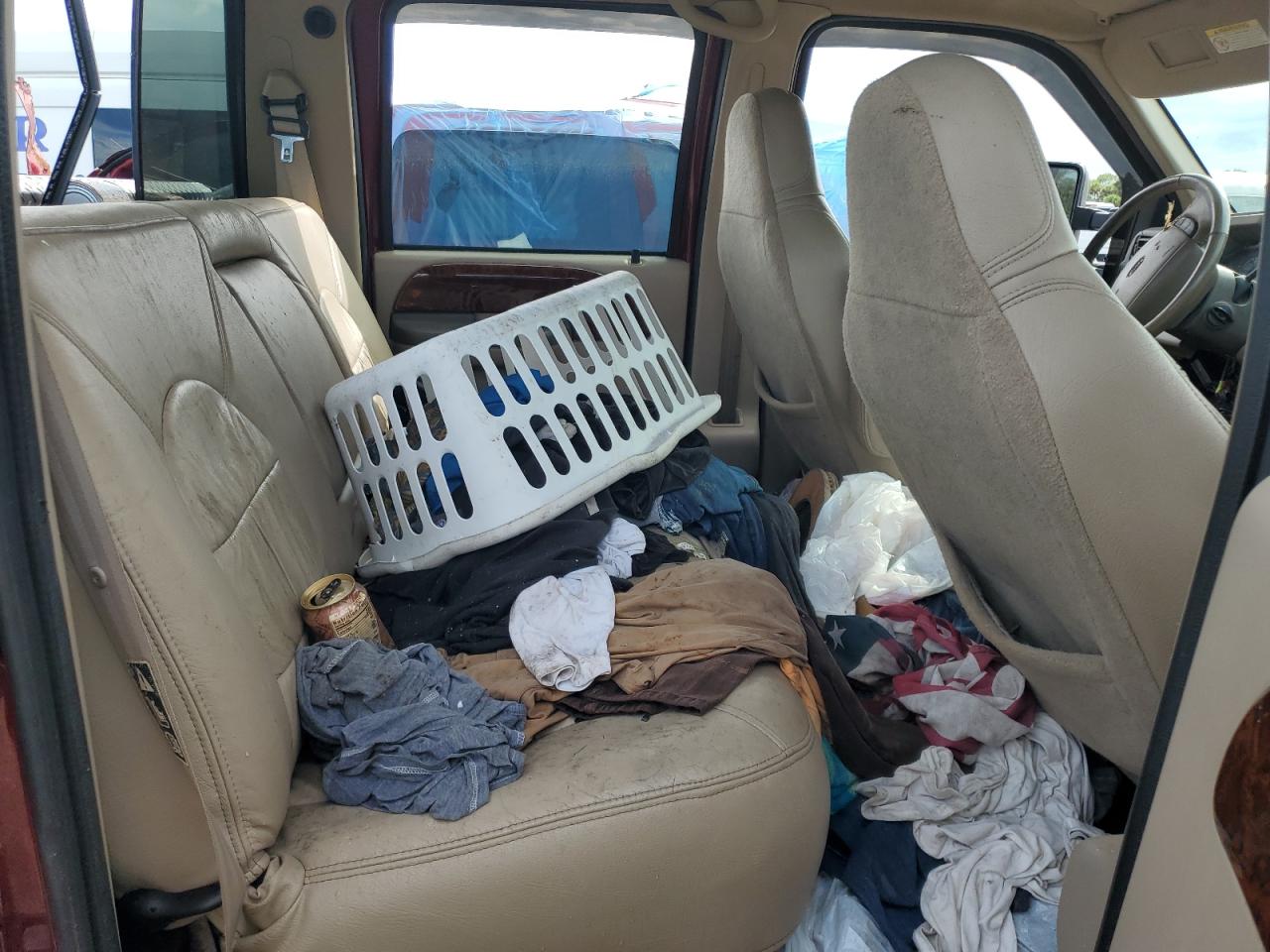 2000 Ford F350 Super Duty VIN: 1FTWW33F8YEC97477 Lot: 70628185