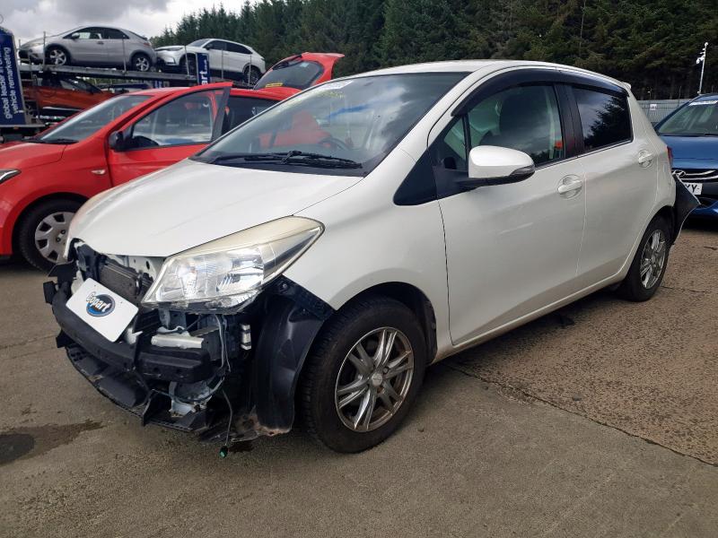 TOYOTA VITZ 2012