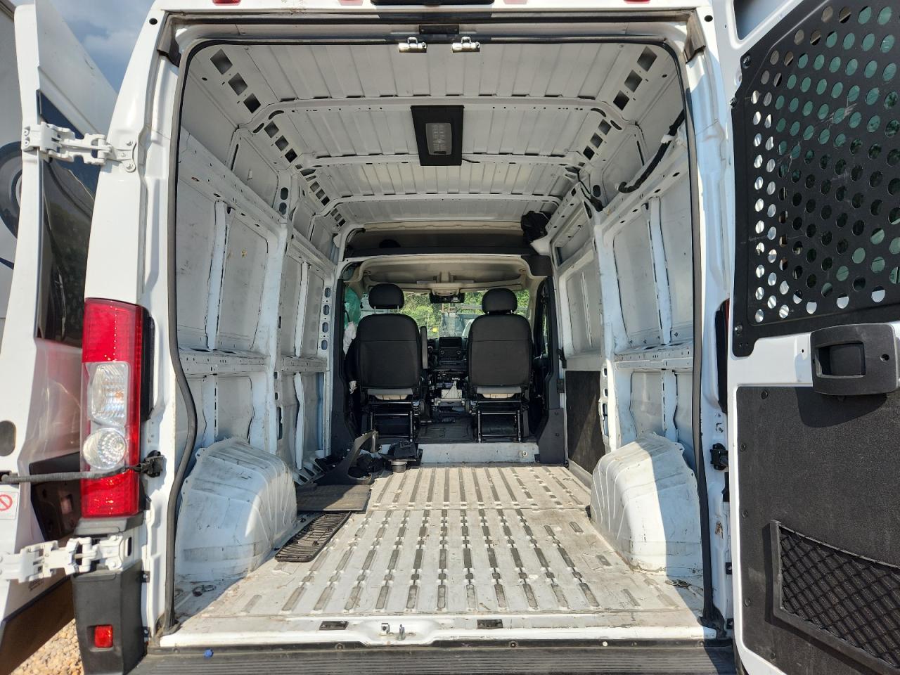 2024 Ram Promaster 1500 1500 High VIN: 3C6LRVBGXRE123438 Lot: 70921665