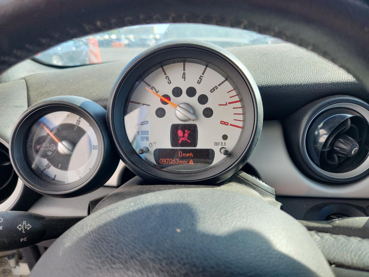 2011 Mini Cooper VIN: WMWZN3C50BT265131 Lot: 80729135