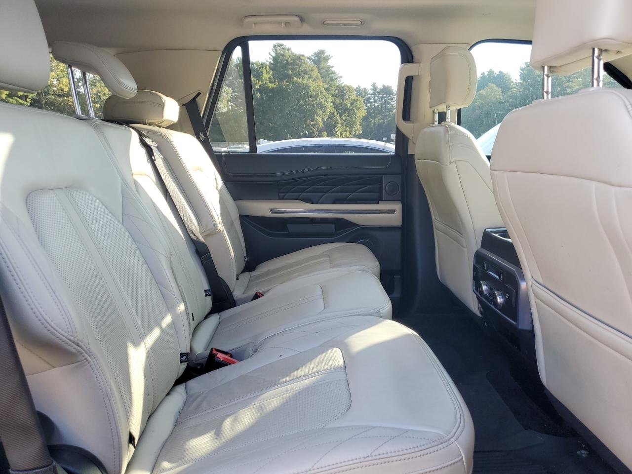 2019 Ford Expedition Platinum VIN: 1FMJU1MT2KEA00151 Lot: 80009635