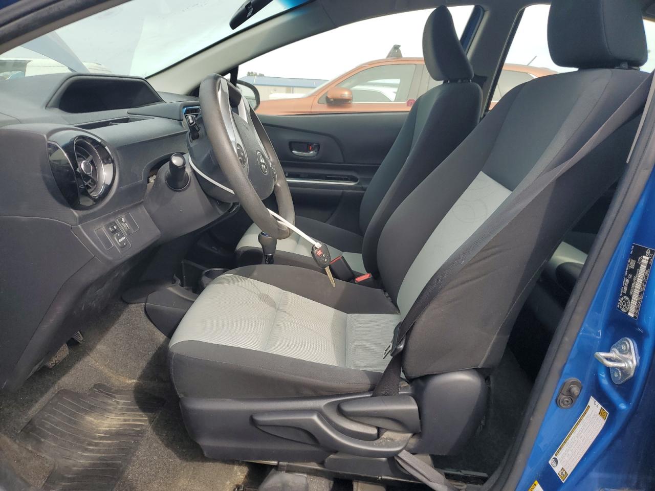 2015 Toyota Prius C VIN: JTDKDTB38F1586973 Lot: 84793045