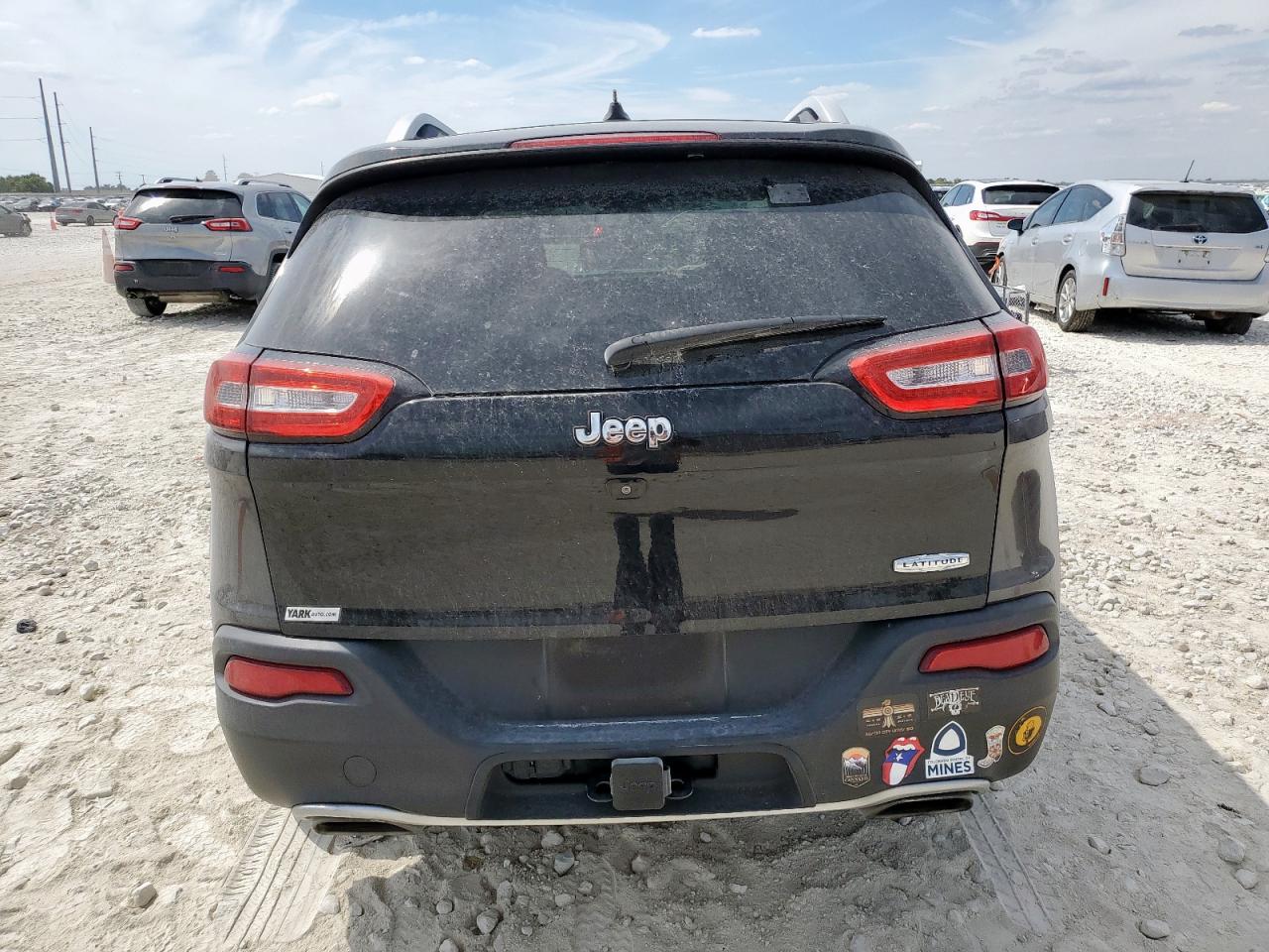 2015 Jeep Cherokee Limited VIN: 1C4PJLDSXFW579951 Lot: 81885575