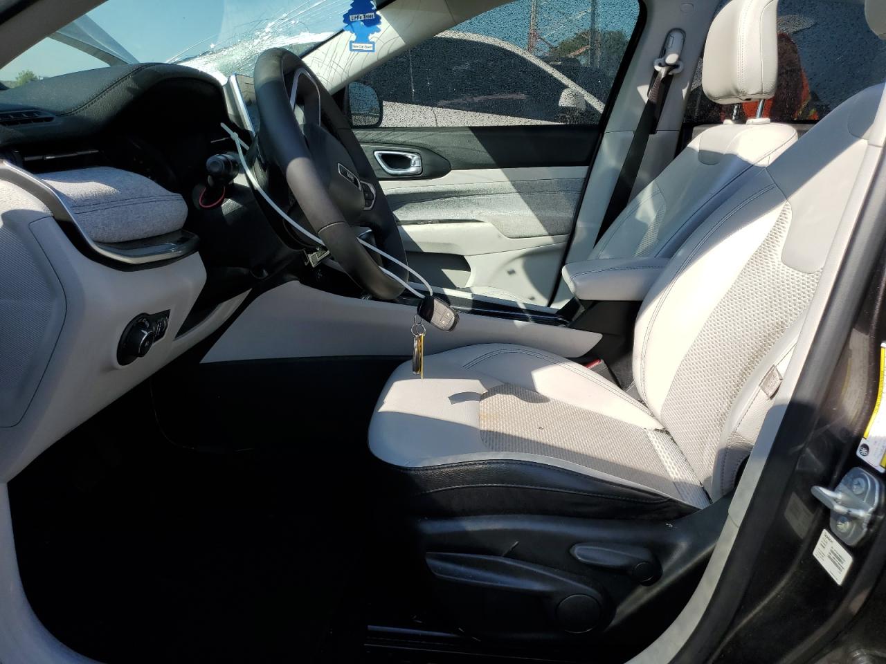 2022 Jeep Compass Latitude VIN: 3C4NJCBB4NT137343 Lot: 84395975