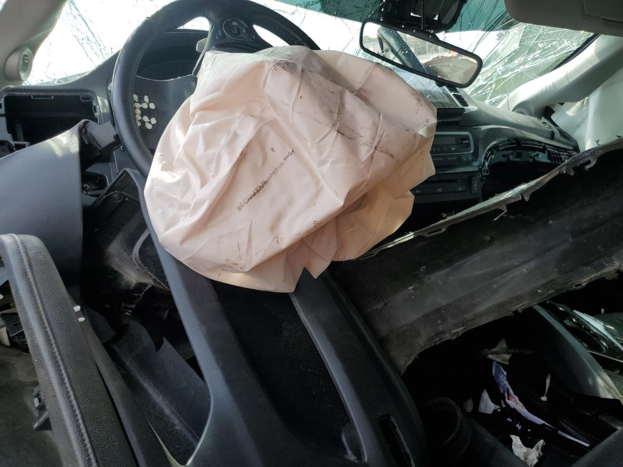 2018 Honda Pilot Touring VIN: 5FNYF5H95JB006851 Lot: 81940175