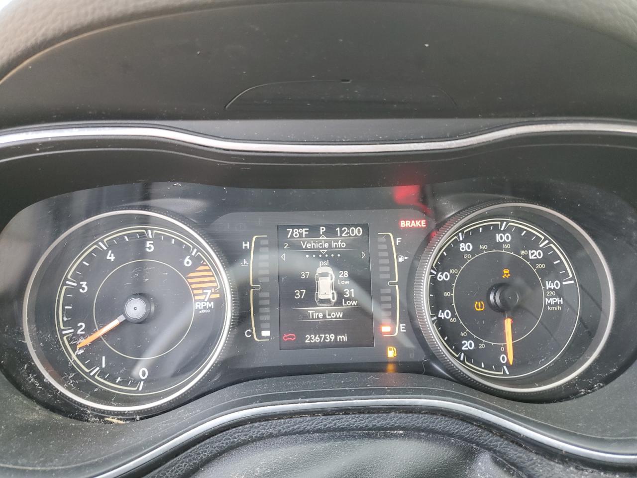 2019 Jeep Cherokee Latitude Plus VIN: 1C4PJMLB7KD391594 Lot: 82025785