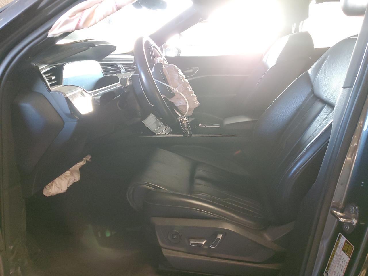 2013 Audi Q5 Premium VIN: WA1CFAFP9DA064411 Lot: 81336805