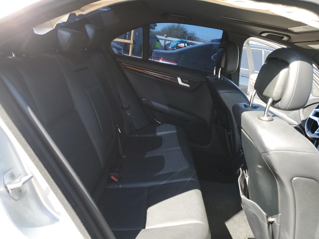 2014 Mercedes-Benz C 250 VIN: WDDGF4HB3EA964982 Lot: 82121065