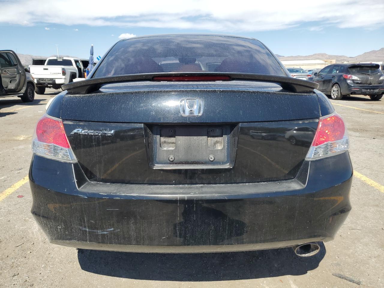 2010 Honda Accord Lxp VIN: 1HGCP2F43AA172938 Lot: 82060425