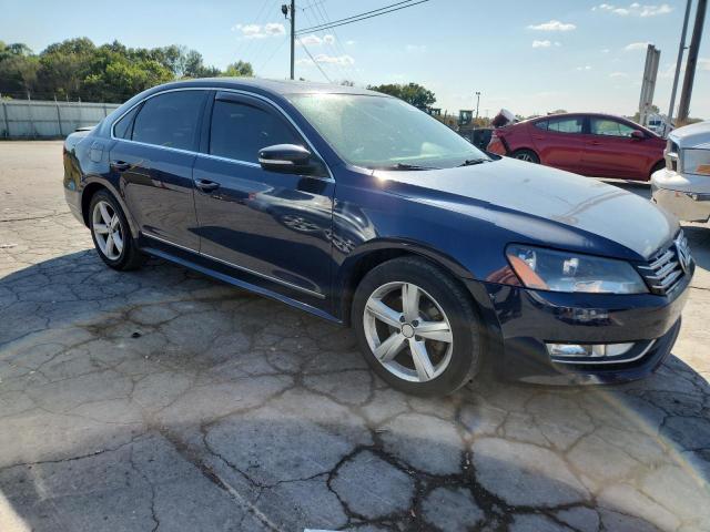 Sedans VOLKSWAGEN PASSAT 2013 Granatowy