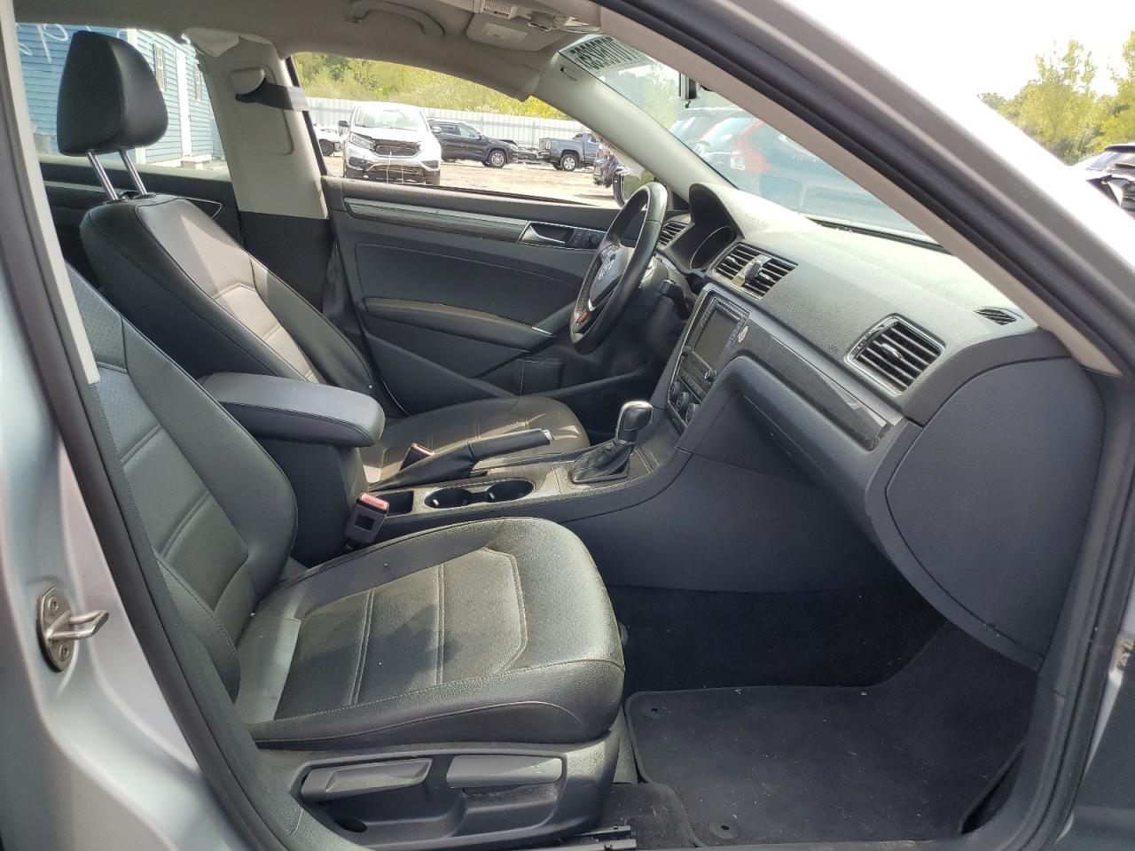 2018 Volkswagen Passat Se VIN: 1VWBA7A39JC039321 Lot: 70769235