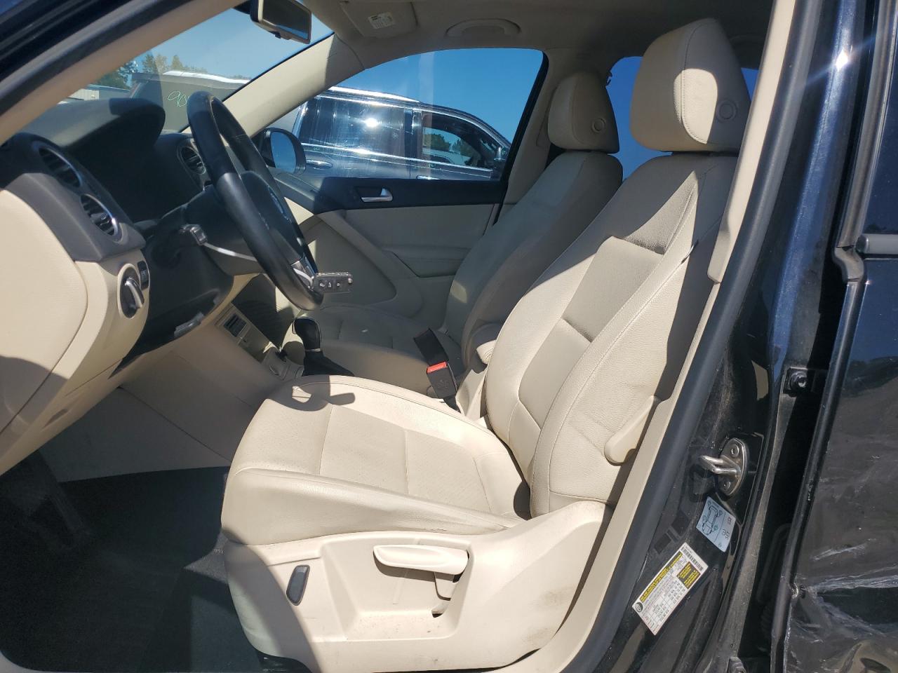 2016 Volkswagen Tiguan S VIN: WVGAV7AX4GW527780 Lot: 71122995