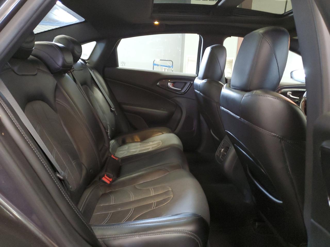 2016 Chrysler 200 S VIN: 1C3CCCDG7GN100689 Lot: 83978945