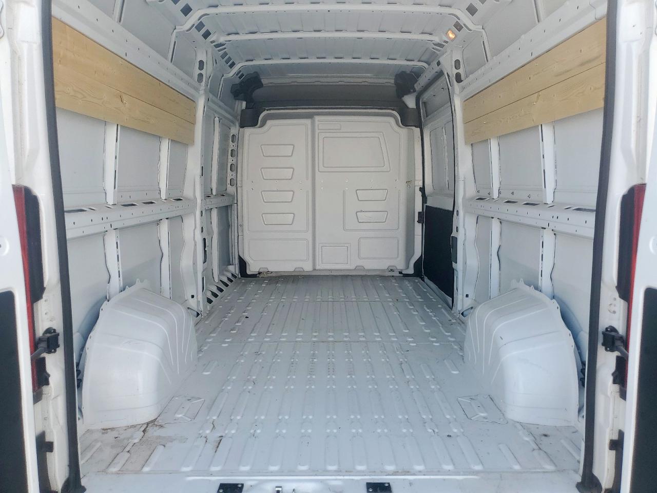 2024 Ram Promaster 2500 2500 High VIN: 3C6LRVDG4RE140488 Lot: 81673165