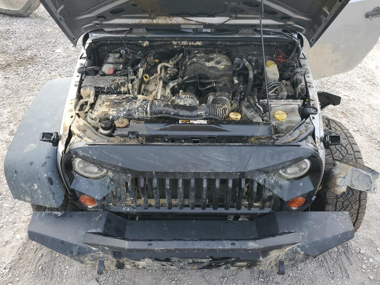 2013 Jeep Wrangler Unlimited Sport VIN: 1C4HJWDG3DL546404 Lot: 84705655