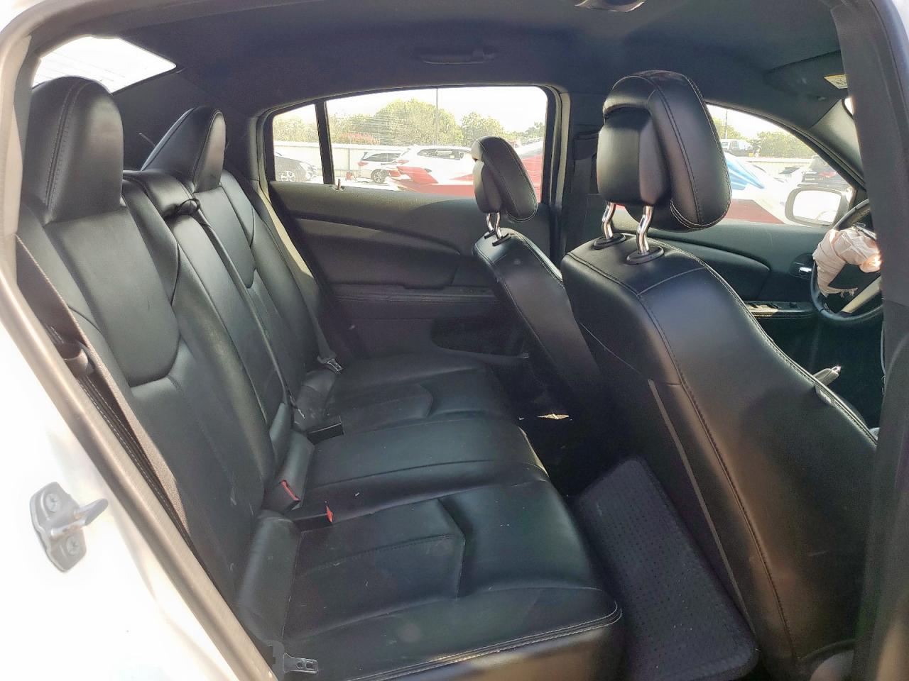 2014 Chrysler 200 Limited VIN: 1C3CCBCG4EN180140 Lot: 81478905