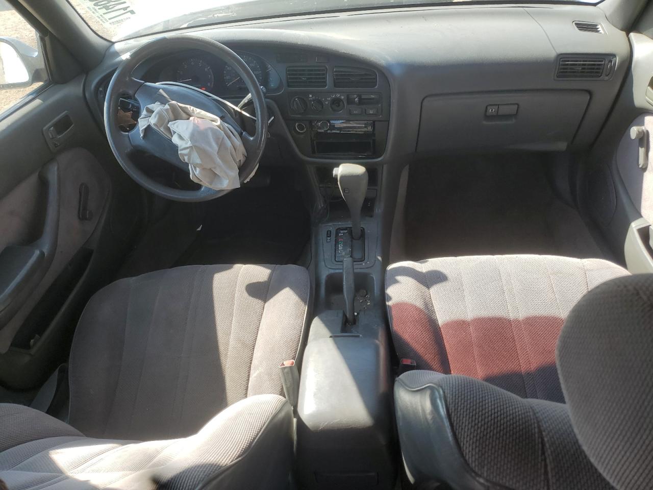 1992 Toyota Camry Dlx VIN: 4T1SK11E1NU047794 Lot: 71488335