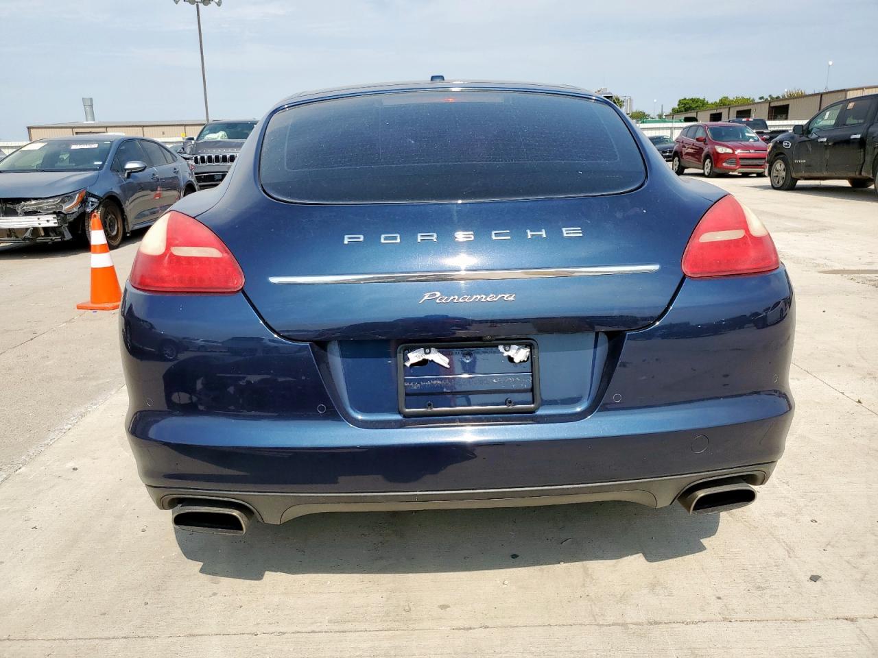2013 Porsche Panamera 2 VIN: WP0AA2A77DL010618 Lot: 71516105