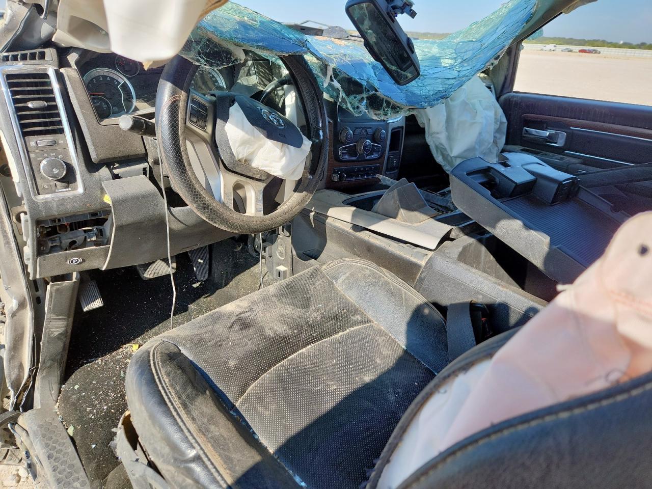 2014 Ram 2500 Laramie VIN: 3C6UR5FL9EG155792 Lot: 71622205