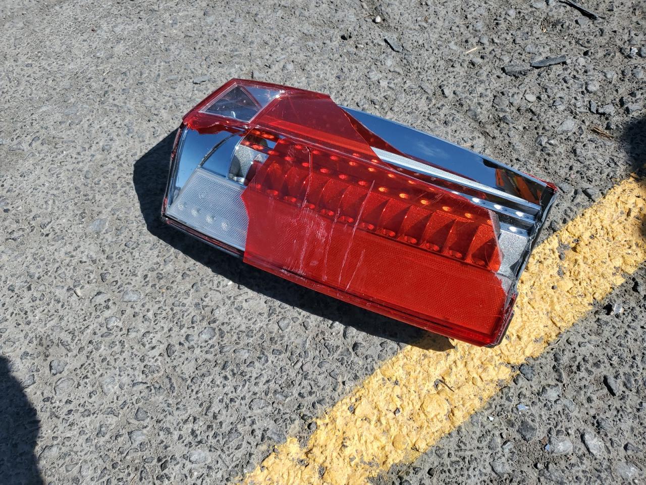 2008 Cadillac Escalade Luxury VIN: 1GYEC63888R205326 Lot: 70680725