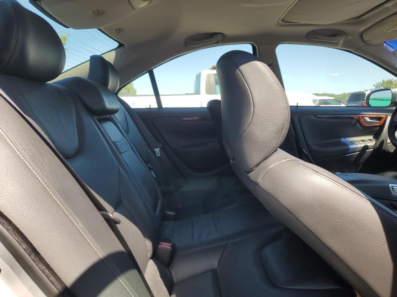 2007 Volvo S60 2.5T VIN: YV1RH592772600914 Lot: 71829825