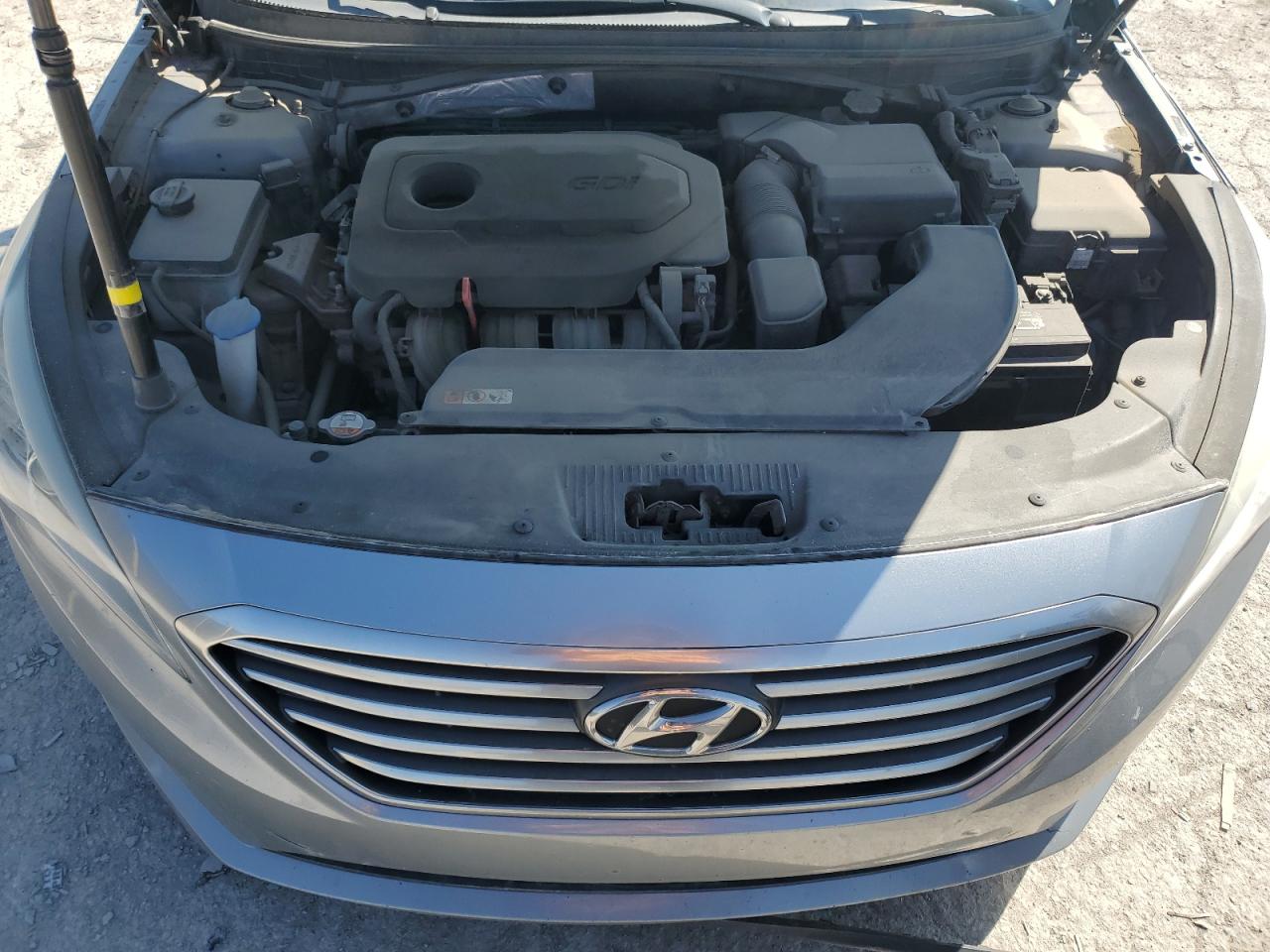 2015 Hyundai Sonata Se VIN: 5NPE24AF7FH235646 Lot: 71197295