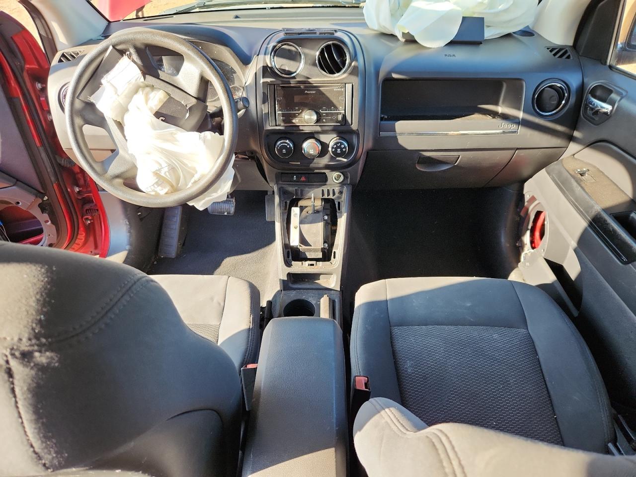 2010 Jeep Compass Sport VIN: 1J4NF4FB8AD608616 Lot: 84609175