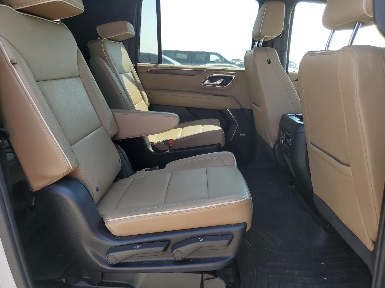 2024 Chevrolet Suburban K1500 Premier VIN: 1GNSKFKDXRR385931 Lot: 71492675