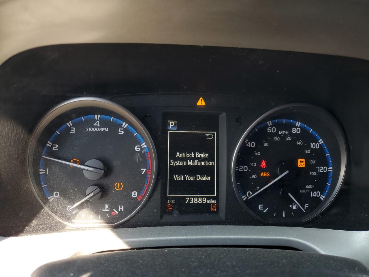 2018 Toyota Rav4 Le VIN: 2T3BFREV7JW707058 Lot: 81073705