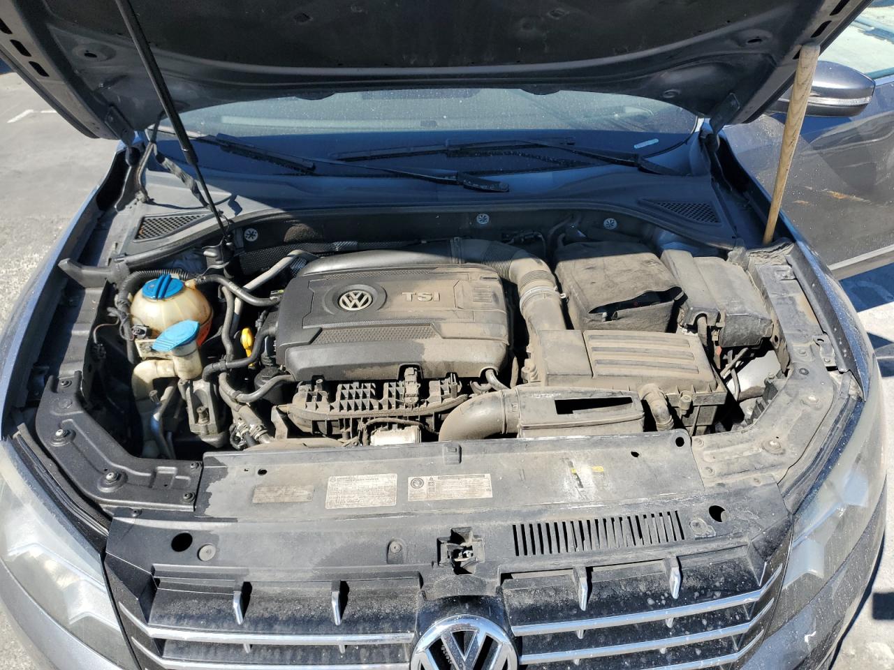 2015 Volkswagen Passat Sel VIN: 1VWCT7A33FC036775 Lot: 81818485