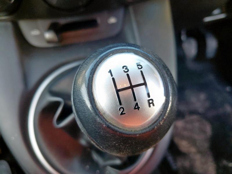2010 MAZDA 2 TS2 