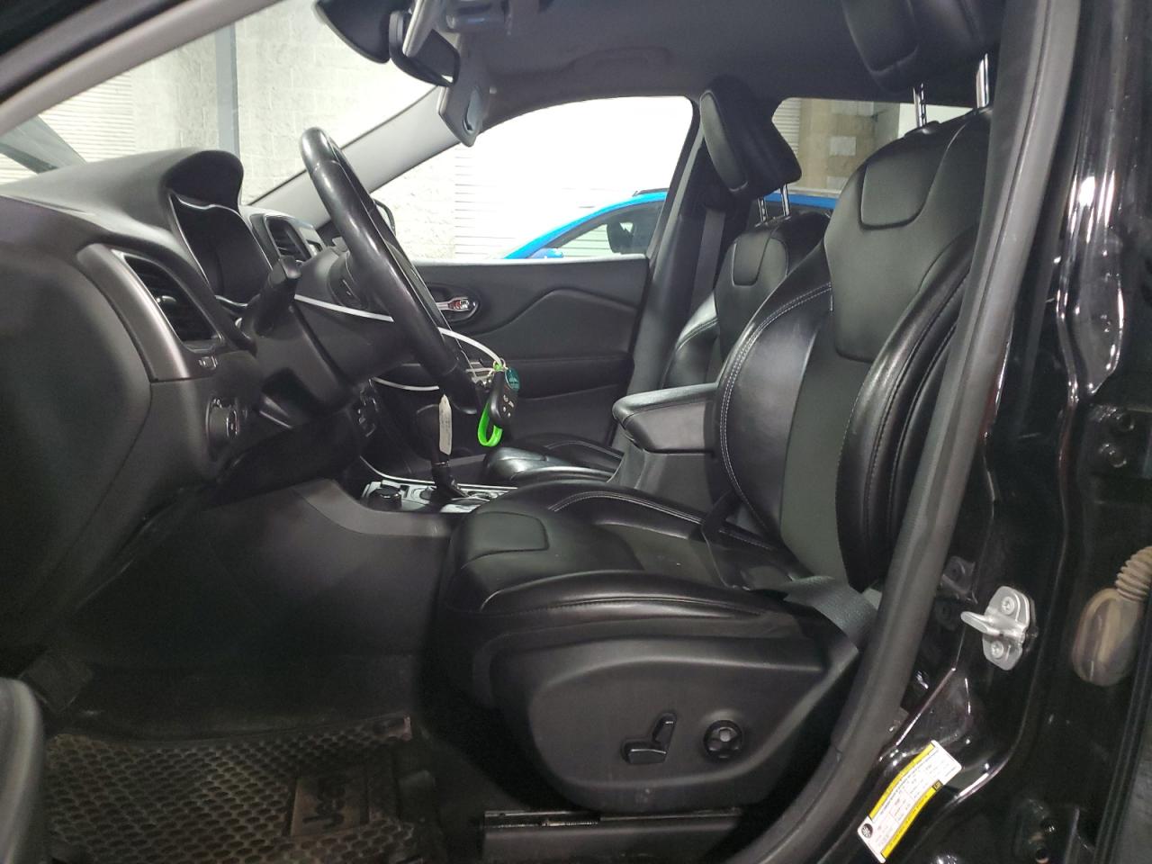 2019 Jeep Cherokee Latitude Plus VIN: 1C4PJMLX4KD223861 Lot: 80108105