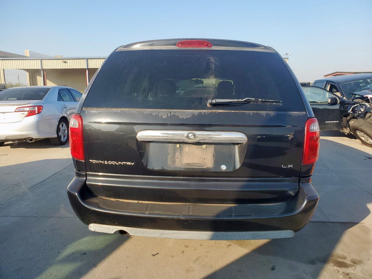 2005 Chrysler Town & Country Lx VIN: 2C4GP44R95R277284 Lot: 80938085