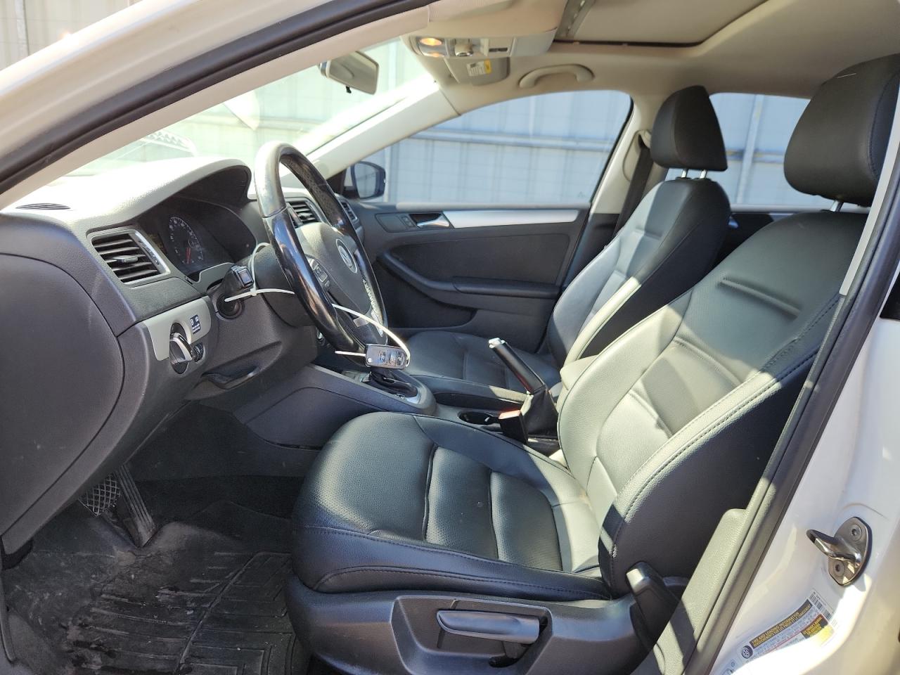 2011 Volkswagen Jetta Tdi VIN: 3VWLL7AJ8BM047472 Lot: 80114635