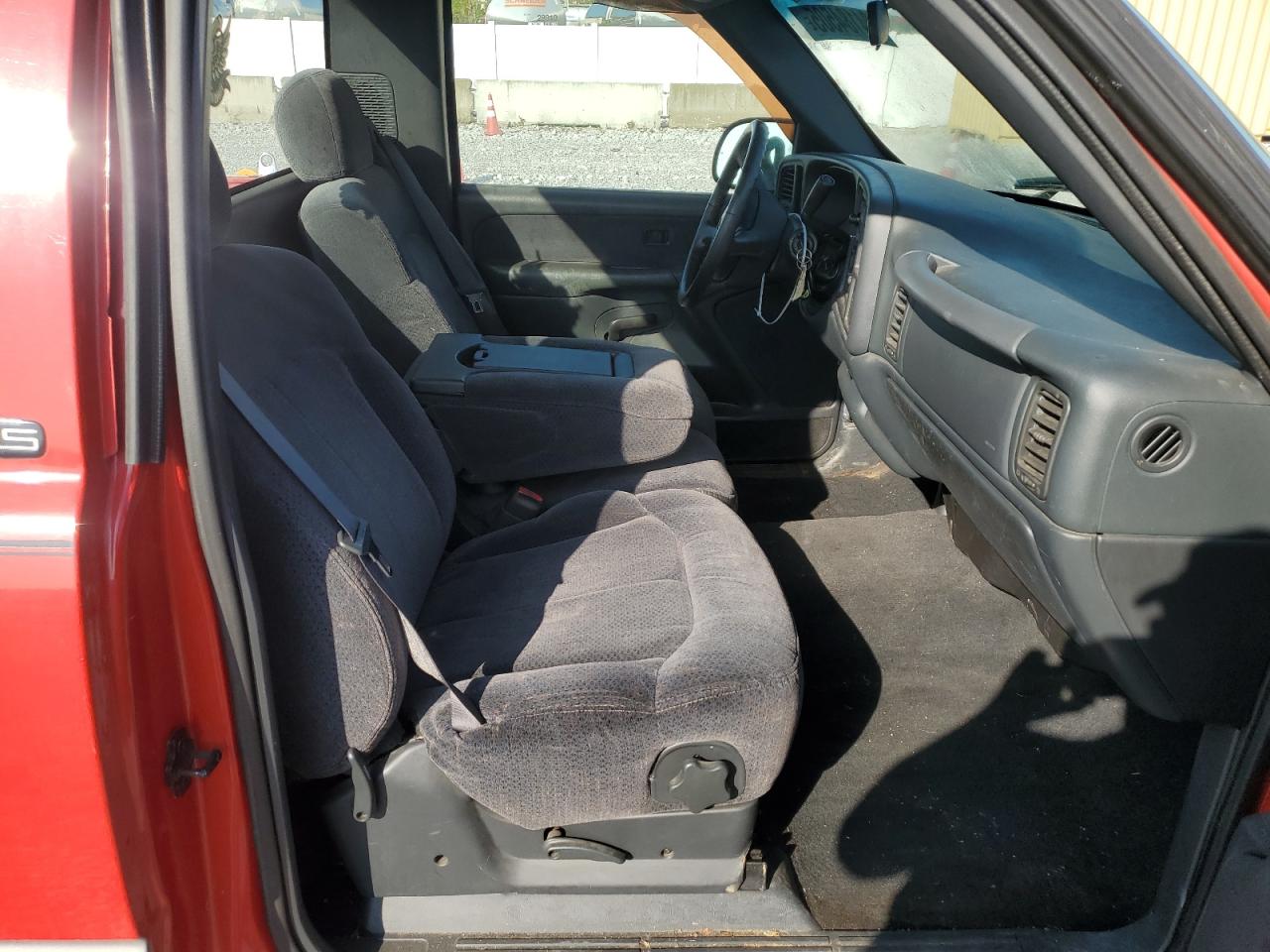 1999 Chevrolet Silverado C1500 VIN: 1GCEC14T6XE156614 Lot: 84184505