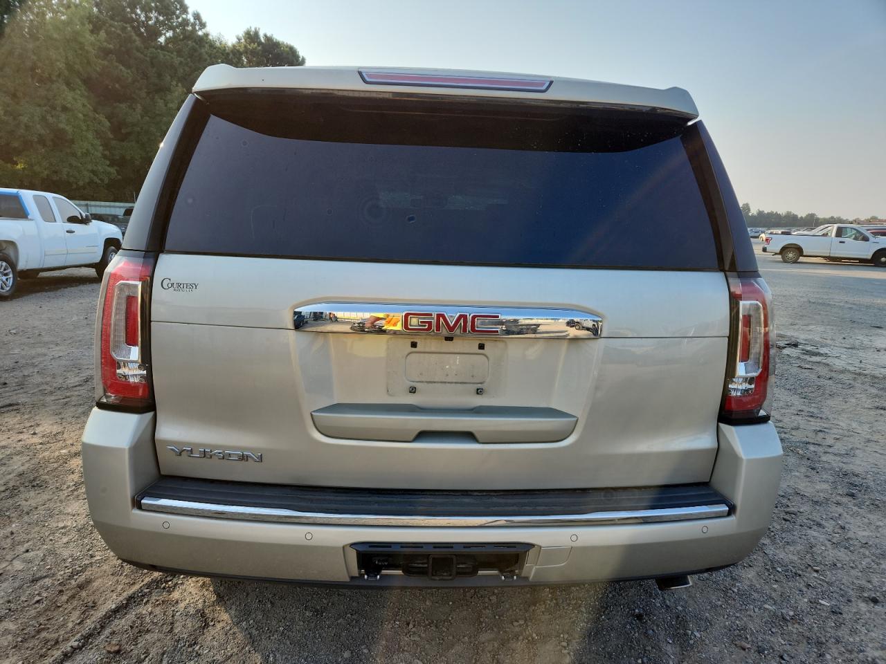 2016 GMC Yukon Denali VIN: 1GKS1CKJ7GR192735 Lot: 80669975