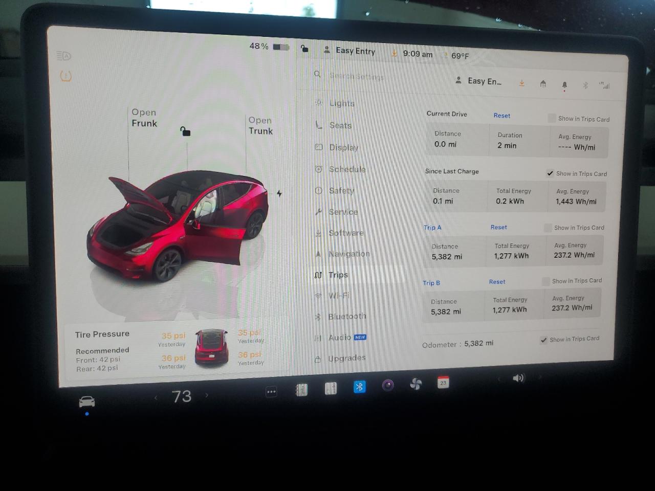 2025 Tesla Model Y VIN: 7SAYGDED5SA377316 Lot: 82024825