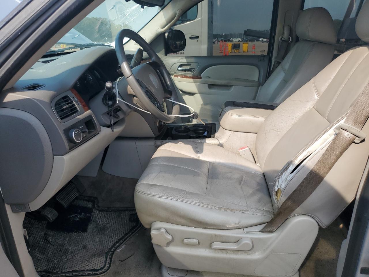 2010 Chevrolet Tahoe C1500 Lt VIN: 1GNMCBE31AR201885 Lot: 71674075